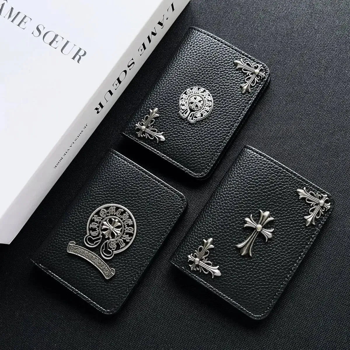 LEATHER EMBOSSED WALLET